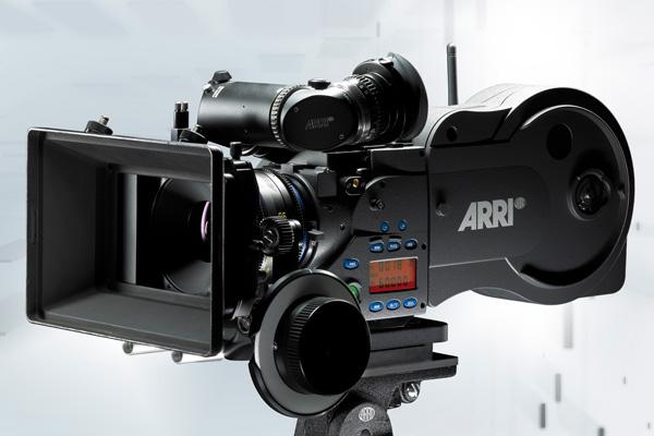 Film Cameras | Umlauf & Orrom - Studio for Industrial Design